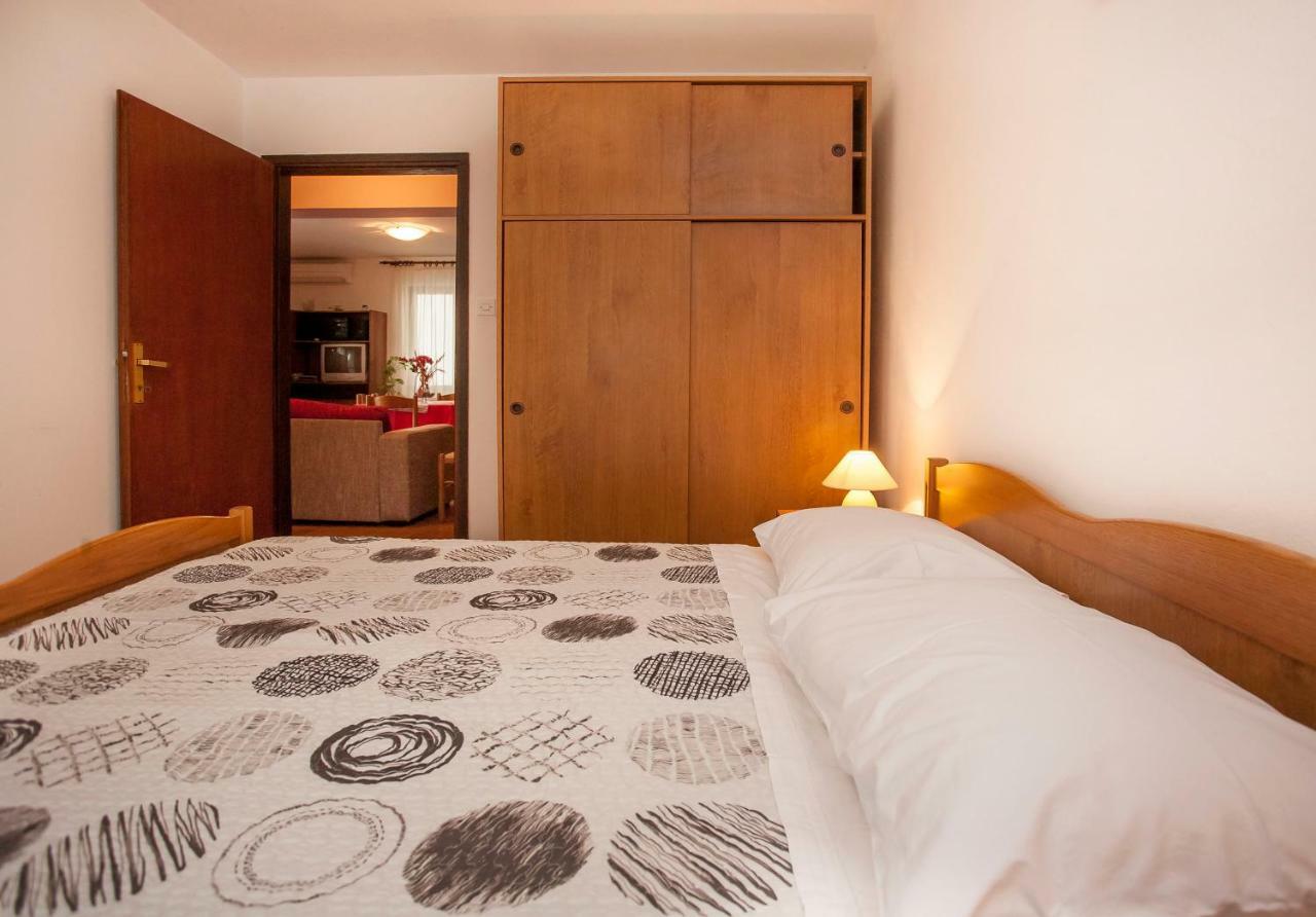 Apartment Regina Rovinj Exterior foto
