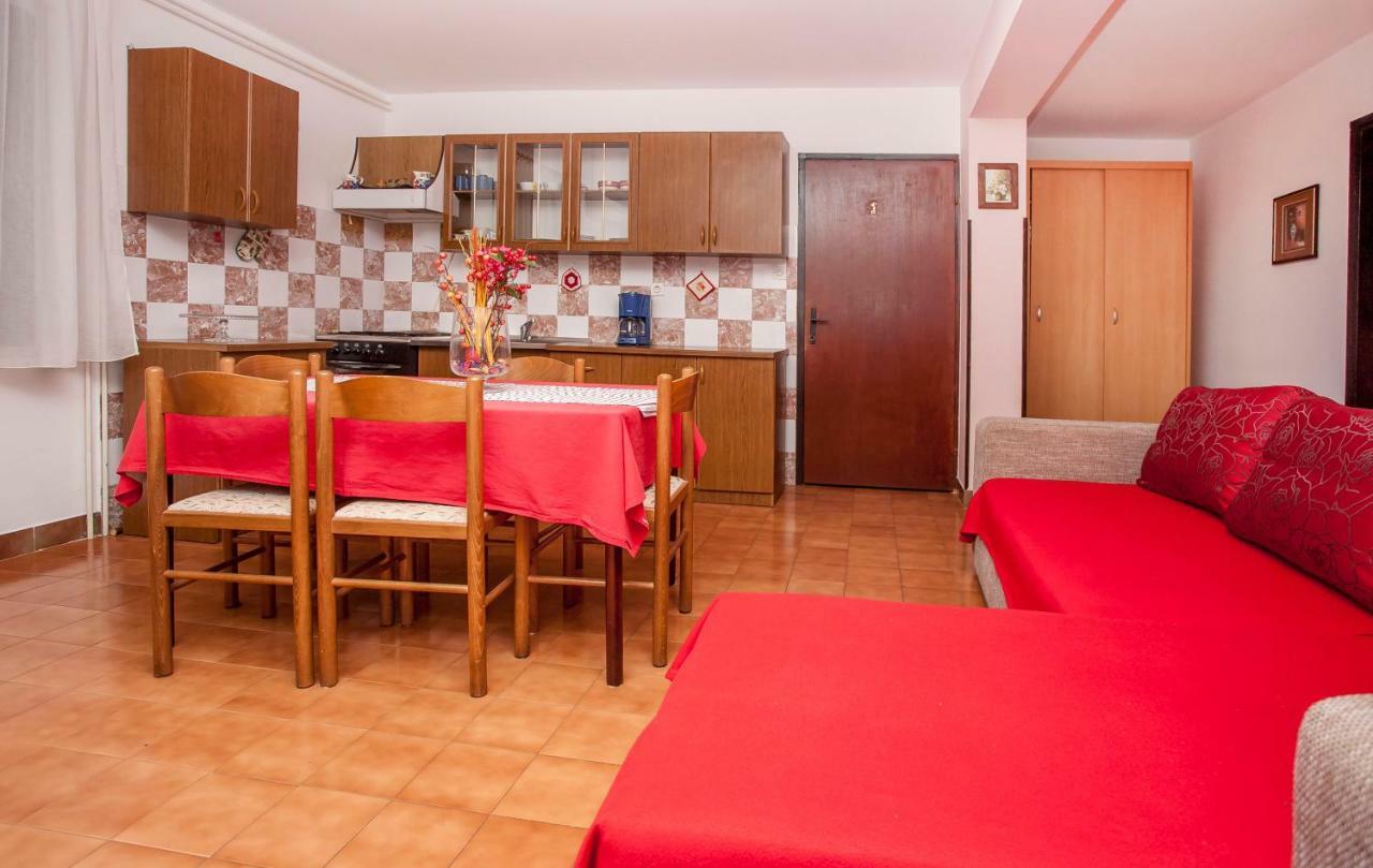 Apartment Regina Rovinj Exterior foto
